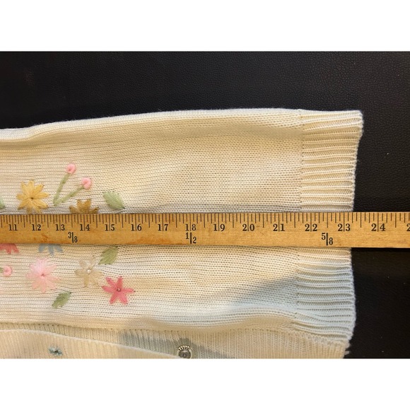 Unbranded Cottage Cream embroidery Cardigan Vintage Handmande - Picture 8 of 8